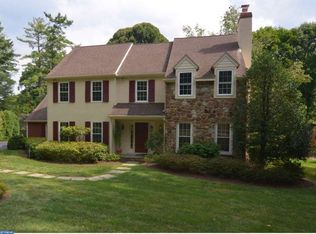 23 Fariston Rd, Wayne, PA 19087