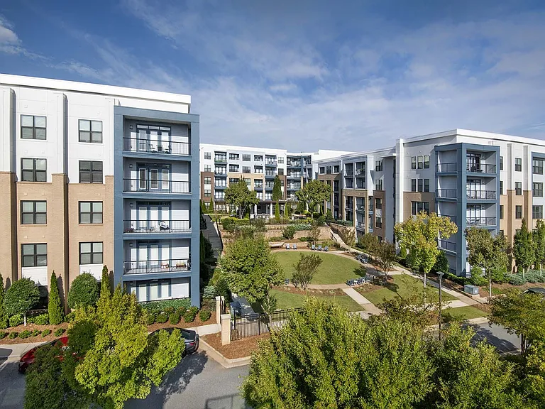 Reserve Decatur Apartments — Photo 45