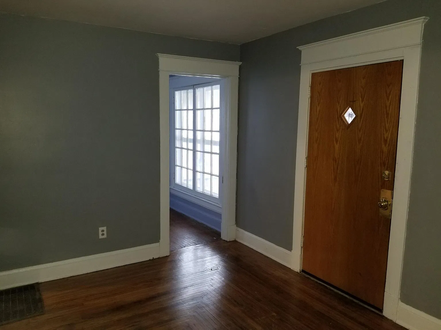 4 bed, 1850 sqft, $1,300 — Photo 4