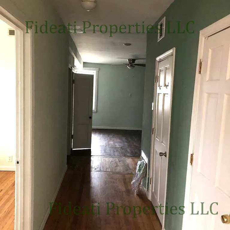 2 bed, 1100 sqft, $1,000 — Photo 3