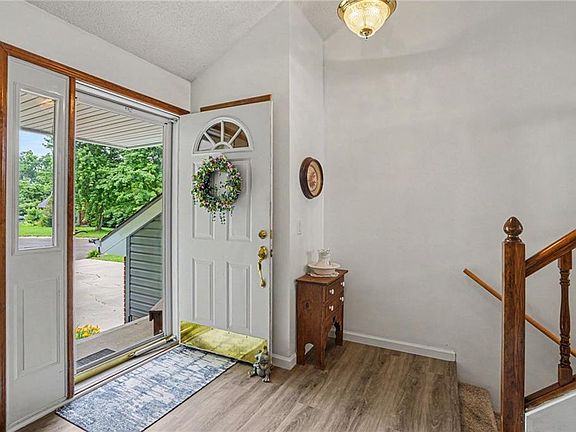 3rd image of 705 Benjamin Ave