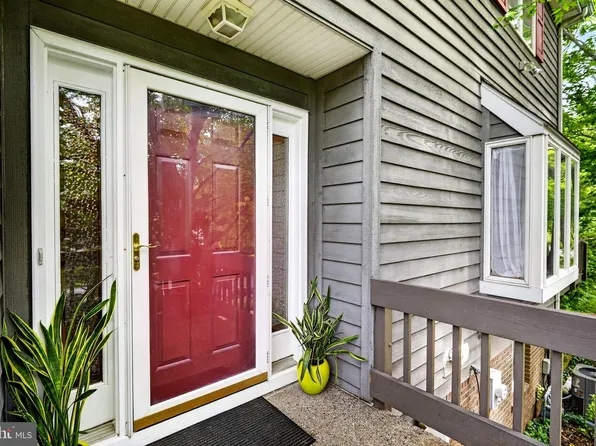 1 Astor Ct, Princeton, NJ 08540