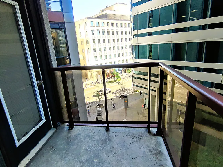 85 Bloor St E #607 — Photo 17