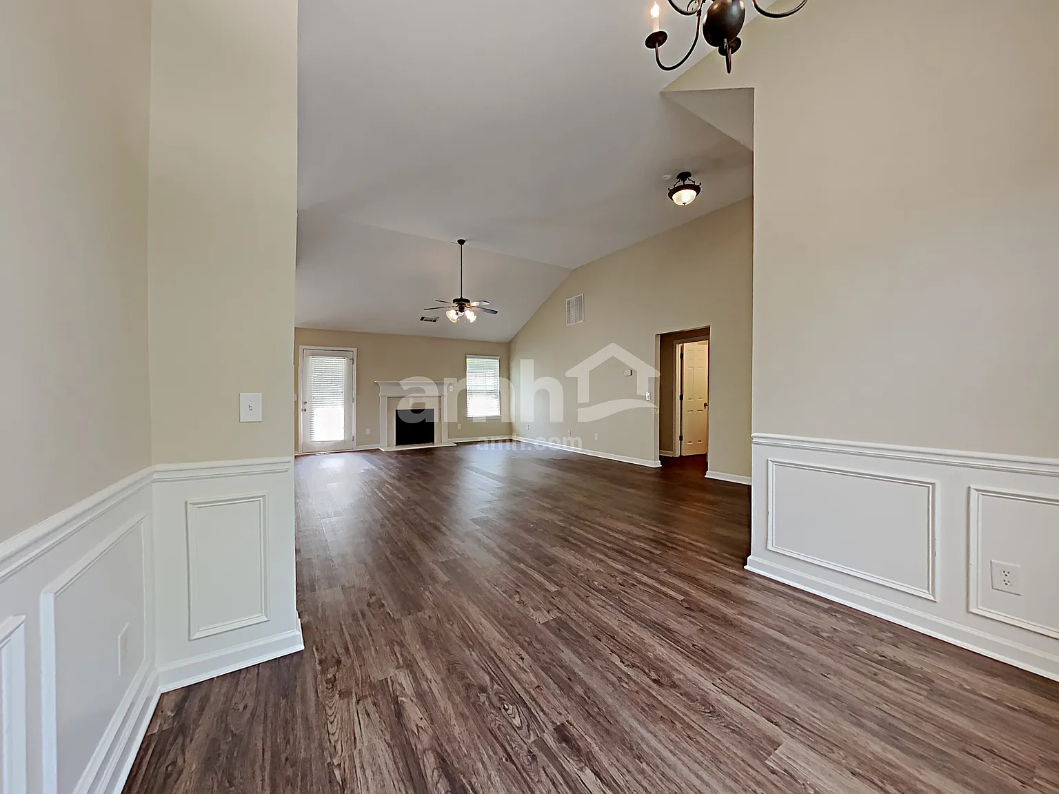 3 bed, 2.0 bath, 1714 sqft, $2,230 — Photo 4