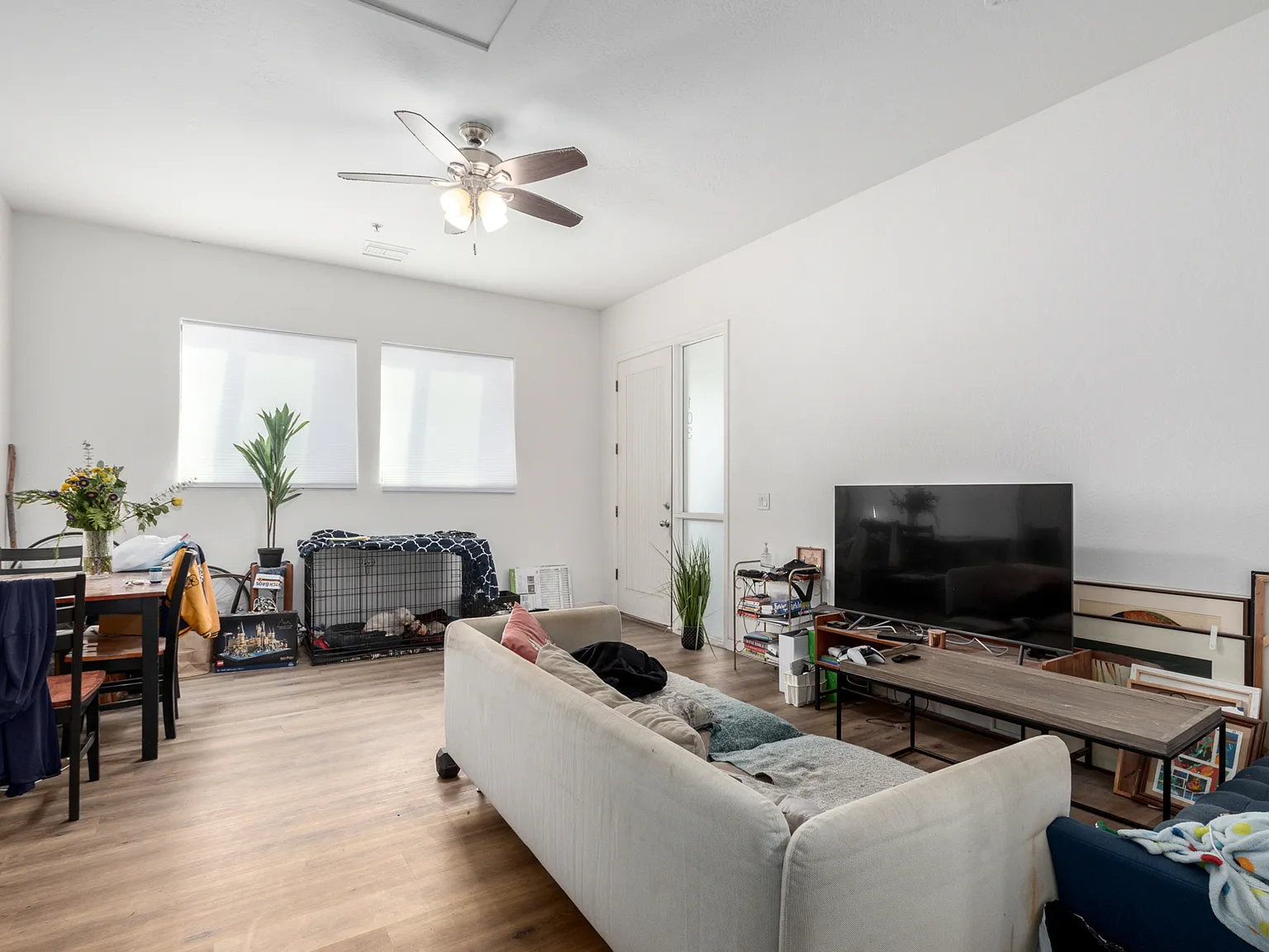 1 bed, 550 sqft, $1,247 — Photo 2