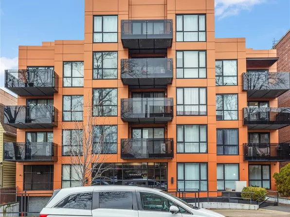 43-12 214 Place #4B, Bayside, NY 11361