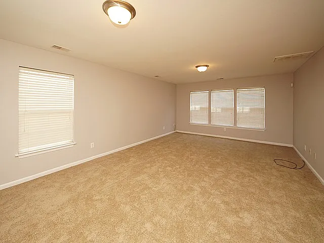 1218 Vistiana Dr — Photo 5