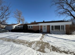 2444 Oak Ave, Northbrook, IL 60062