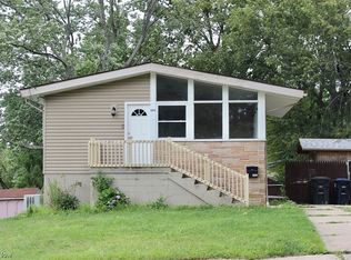 1375 Alphada Ave, Akron, OH 44310