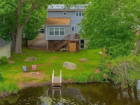 14 Carlson Cv, Weymouth, MA 02189