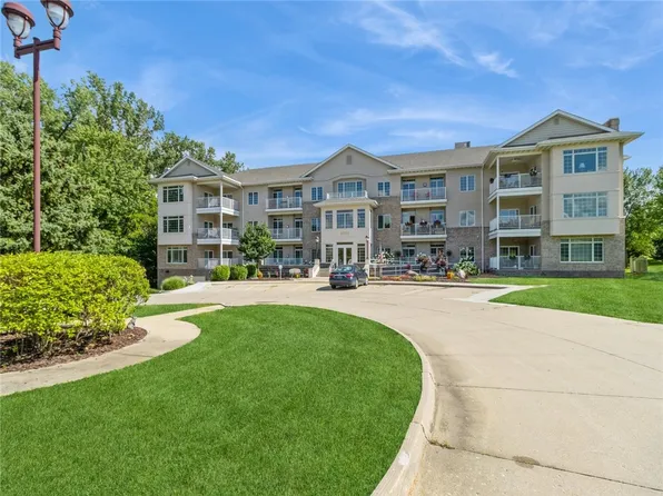 14100 Pinnacle Pointe Dr Unit 307, Clive, IA 50325