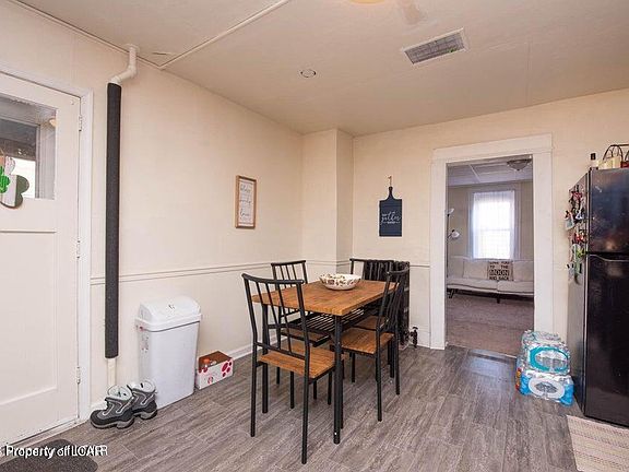 3rd image of 47 Sutton Rd