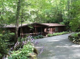 139 Dominion Rd, Glenville, NC 28736