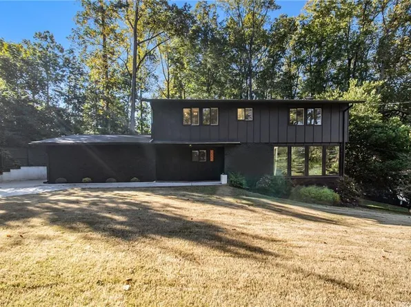 3555 Eaglerock Dr, Atlanta, GA 30340