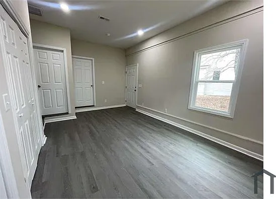 1617 N Main St — Photo 16