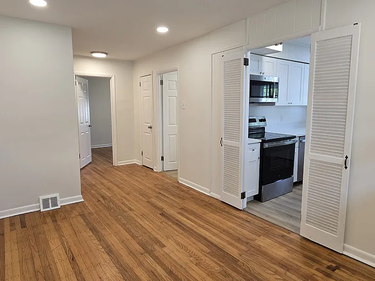 302 Bethel Rd — Photo 11