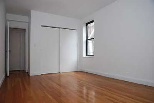 Rented by Buchbinder & Warren | media 22