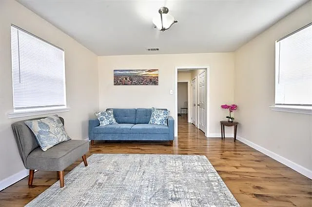 Building Photo - 1553 Avenue A