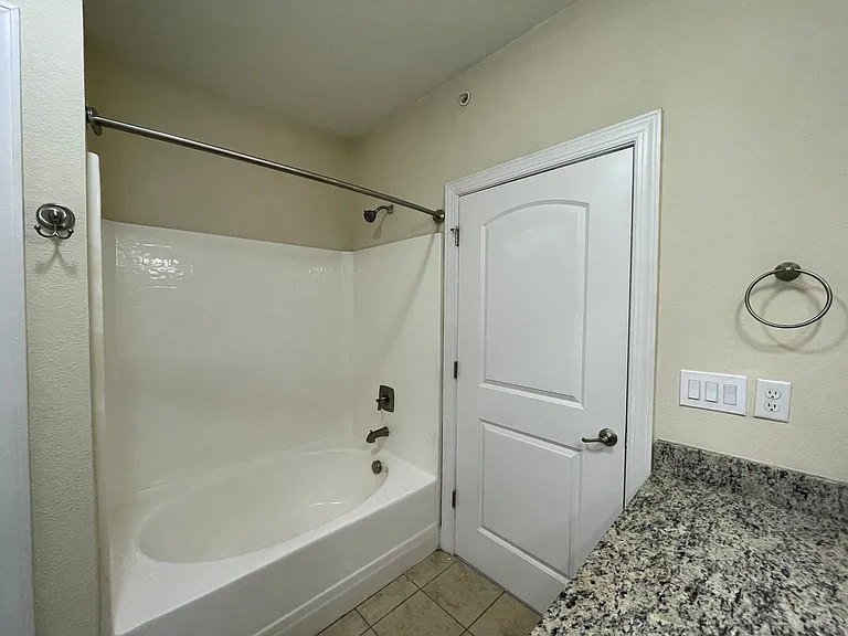 Cambria at Cornerstone — Photo 107