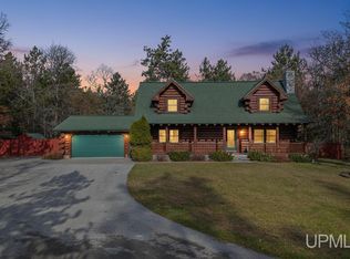 8228 23rd Ln, Rapid River, MI 49878