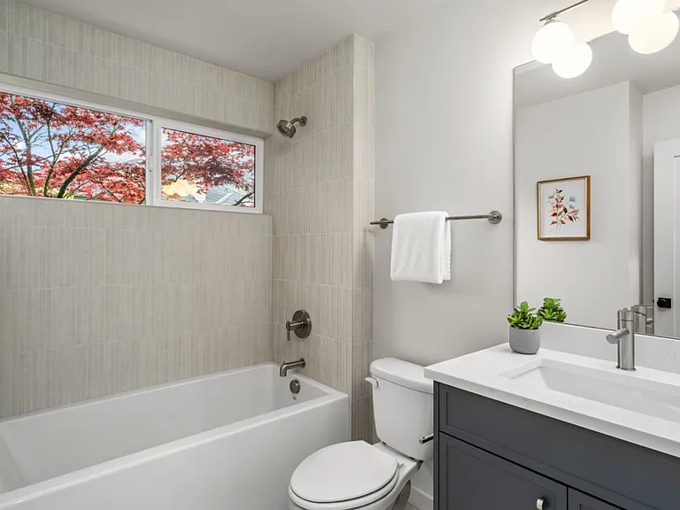 2509 N 42nd St — Photo 35