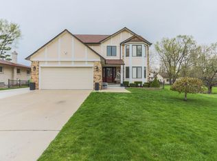 15991 Toulouse Ave, Fraser, MI 48026