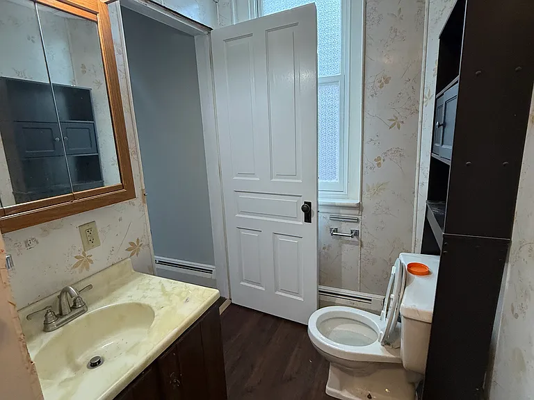 48 S Nicholas St #2 — Photo 7