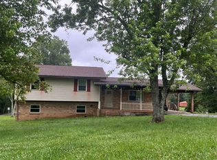 1319 Poe Rd, Soddy Daisy, TN 37379