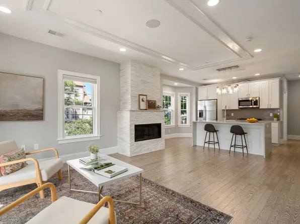195 School St #2, Somerville, MA 02145