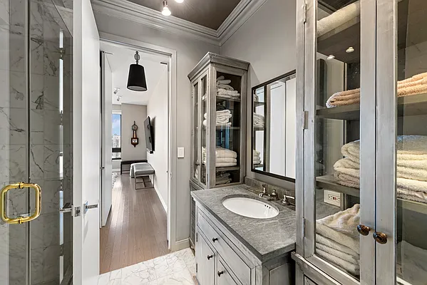 Sold by SERHANT. | media 41