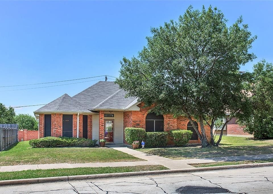 1st image of 4104 Mulberry Dr