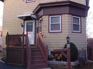 281 Hamlet St, Fall River, MA 02724