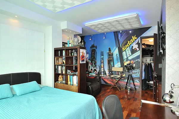 Sold by Gelfand Realty Inc | media 36