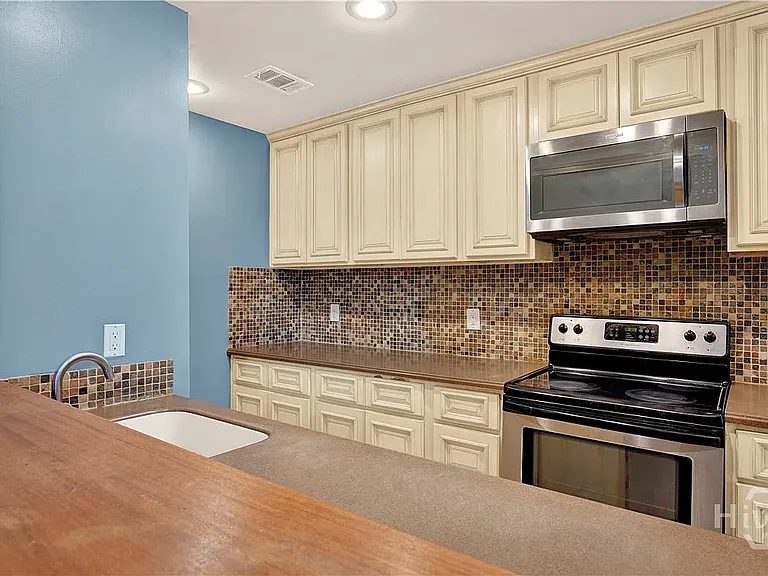 101 W Oglethorpe Ave #307 — Photo 26