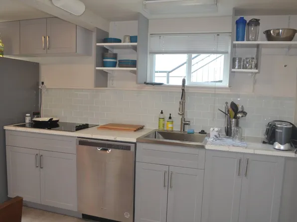 2020 Taylor Ave, Bellingham, WA 98225