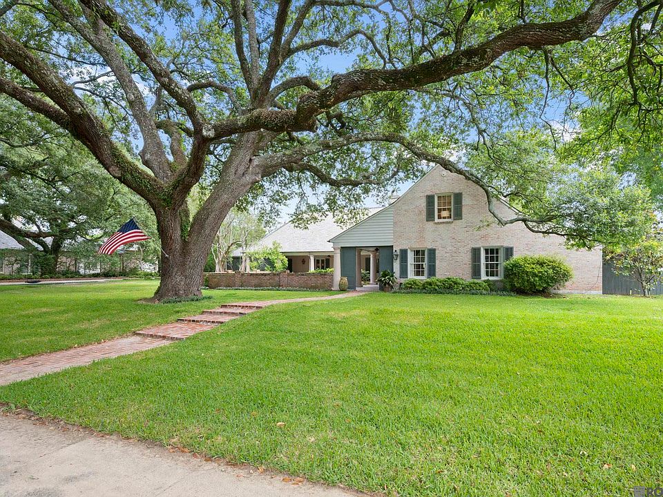 1st image of 2825 McCarroll Dr