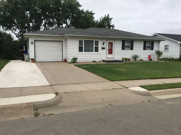 1315 Madera St, Dubuque, IA 52001