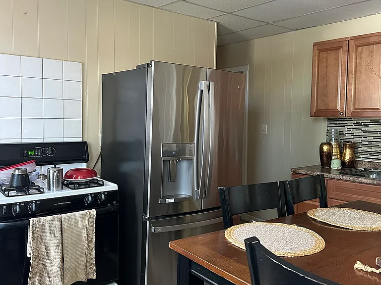522 E 24th St #2 — Photo 8