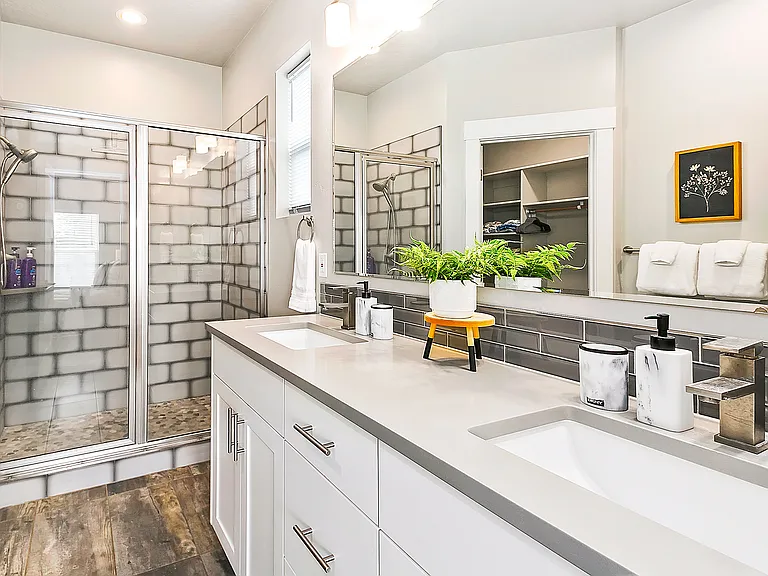 2035 E Oakcrest Dr — Photo 34