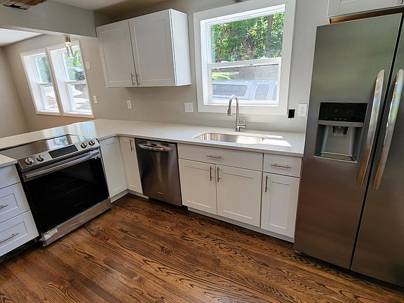 Kitchen with counter top seating