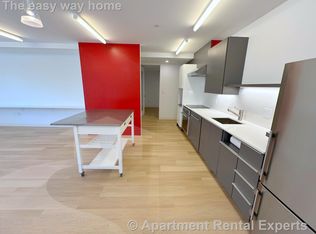 27 Warren St #1, Cambridge, MA 02141