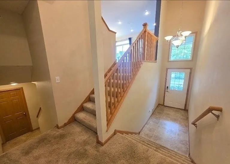 2 bed, 1.5 bath, 1728 sqft, $2,395 — Photo 2