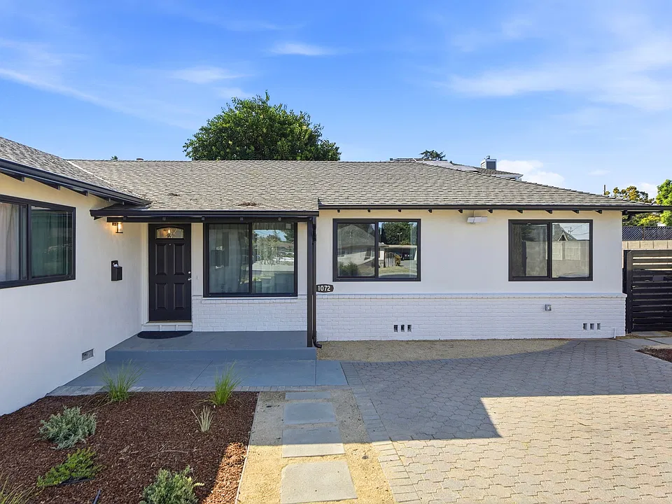 1072 Arroyo Seco Dr