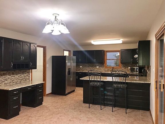 5th image of 1328 Derby Dr