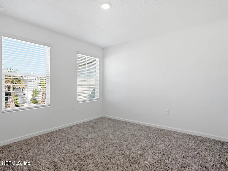 32 Pasadena Dr — Photo 19