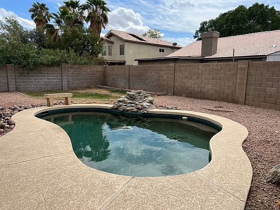 5th image of 1419 E San Remo Ave