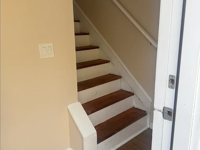 89 Old Albany Post Rd #1 — Photo 2