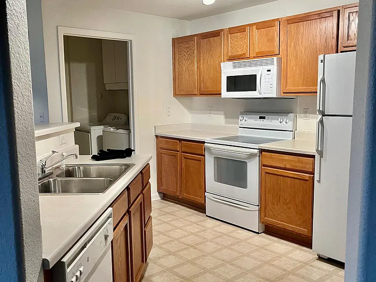 5714 N Gibralter Way #5-306 — Photo 2
