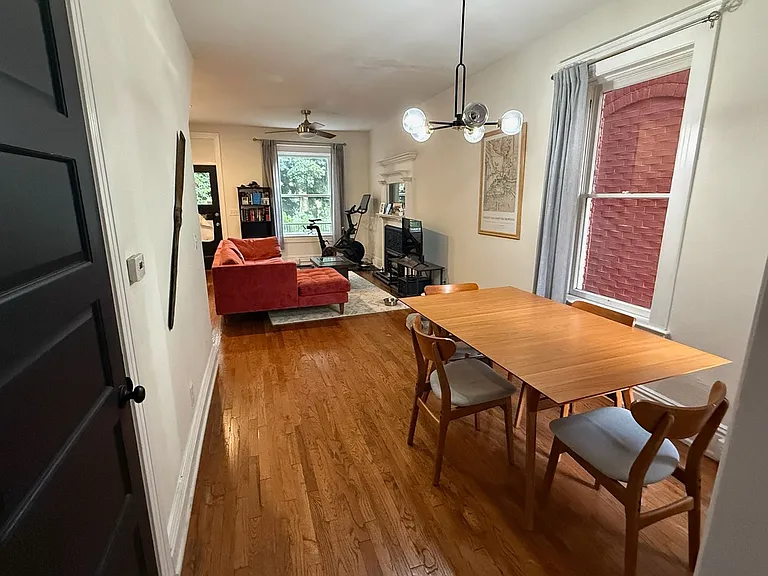 2073 N Emerson St — Photo 3