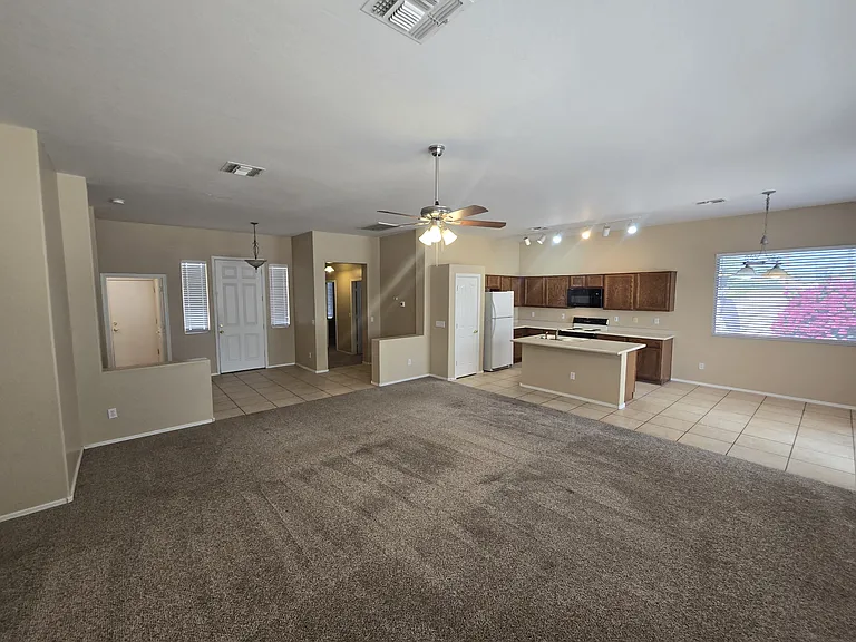 1580 N Racine Ct — Photo 4
